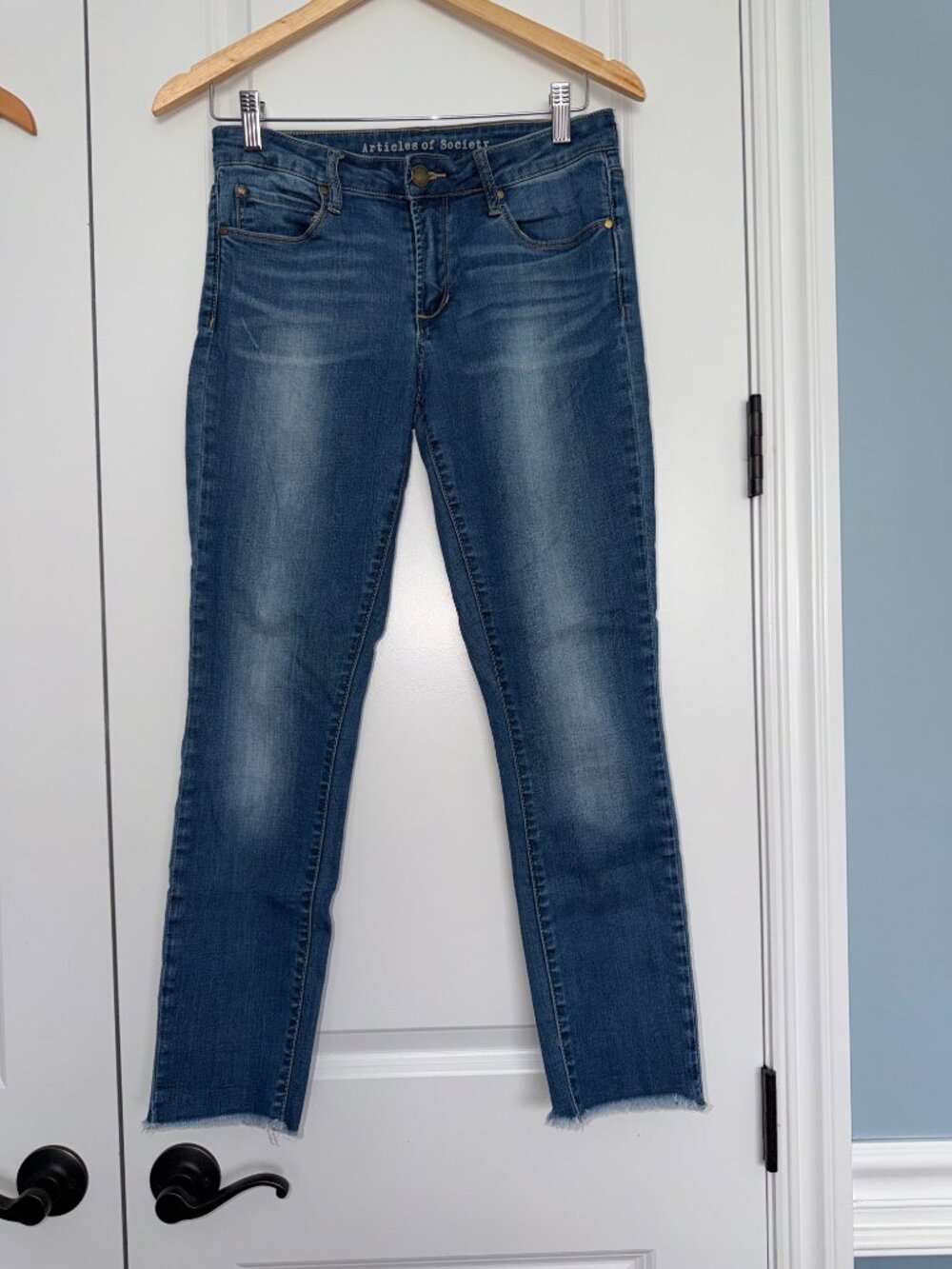 Articles of Society Carly Crop Jeans Mid-Rise Raw Hem Womens 27/2